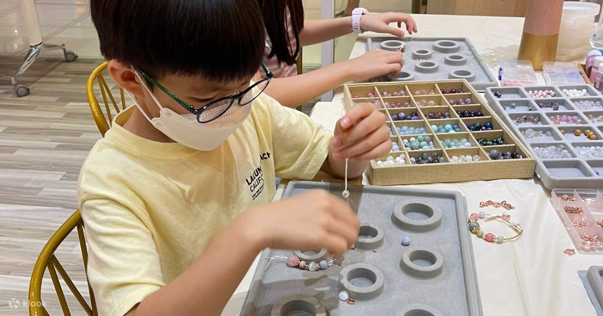 Singapore Gemstone Bracelet Klook